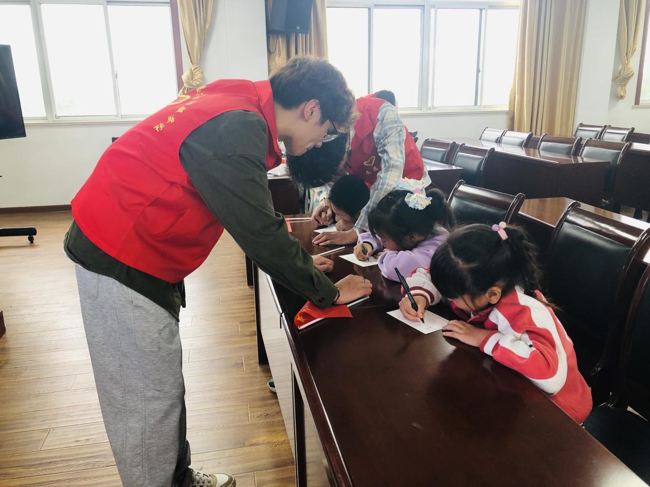 1696080073459776.jpg 4.jpg