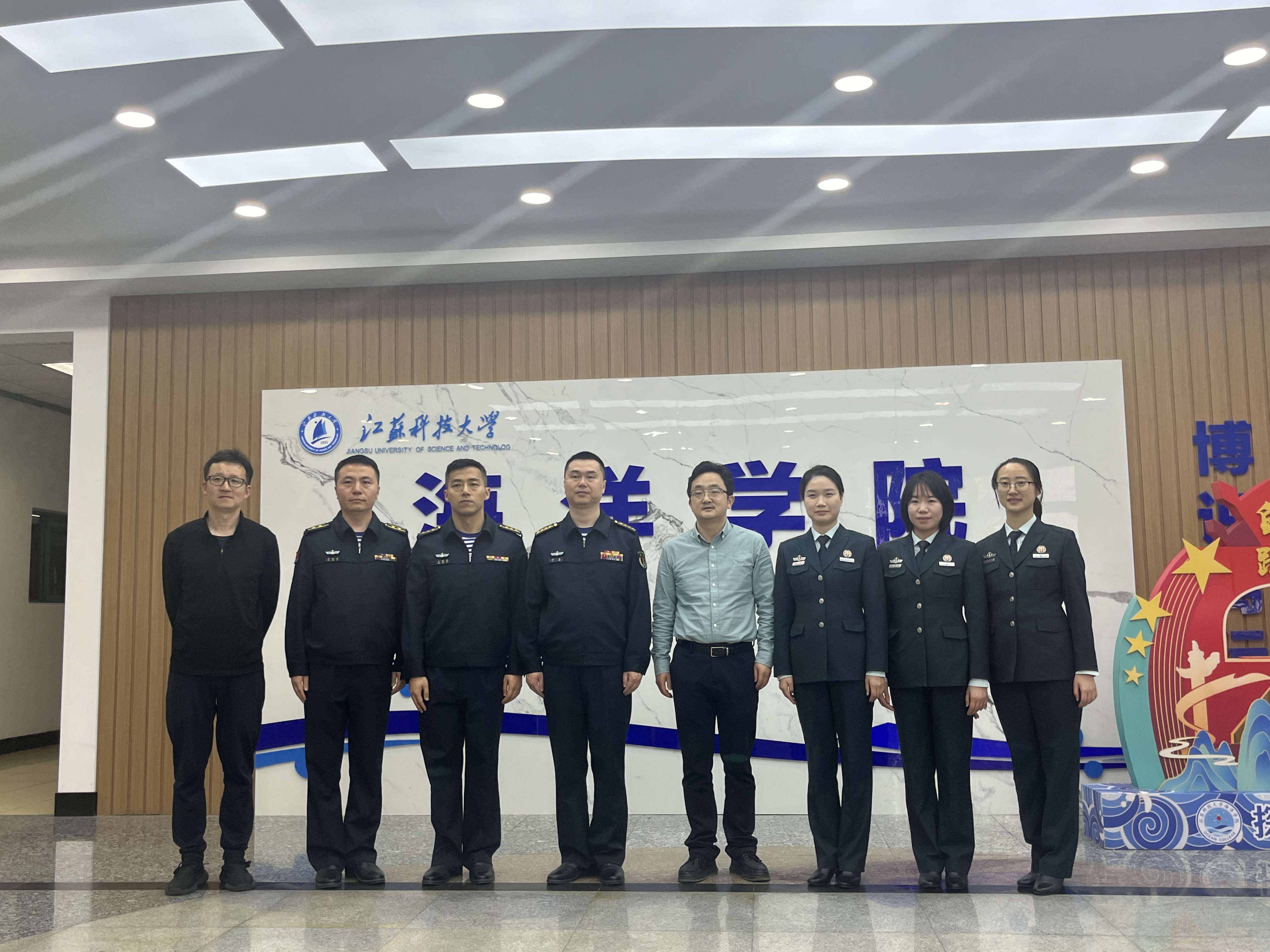 1713746241991329.jpg 9.jpg