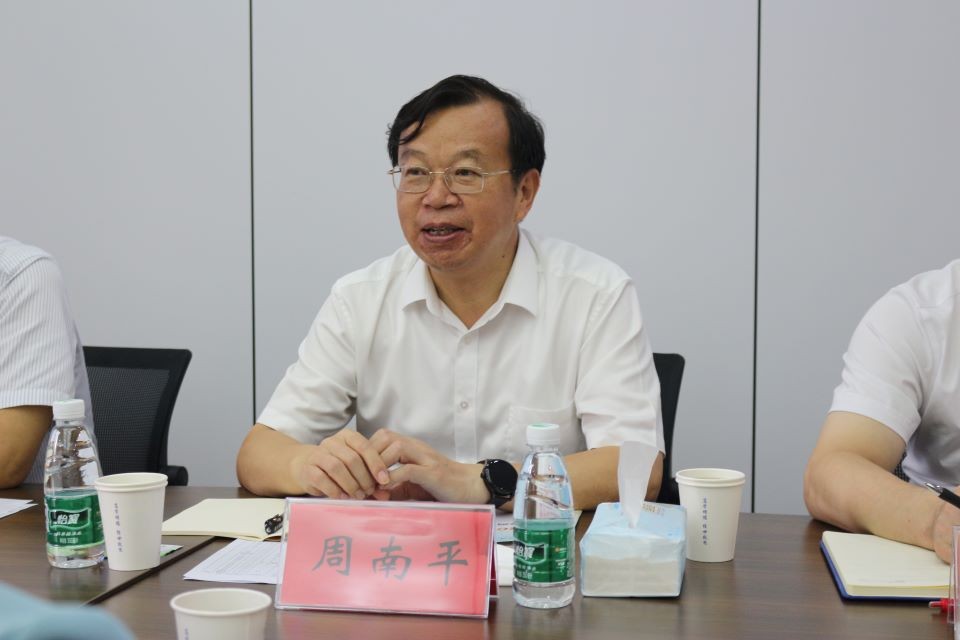 1693910476648565.jpg 周南平书记对新生辅导员提出要求.jpg