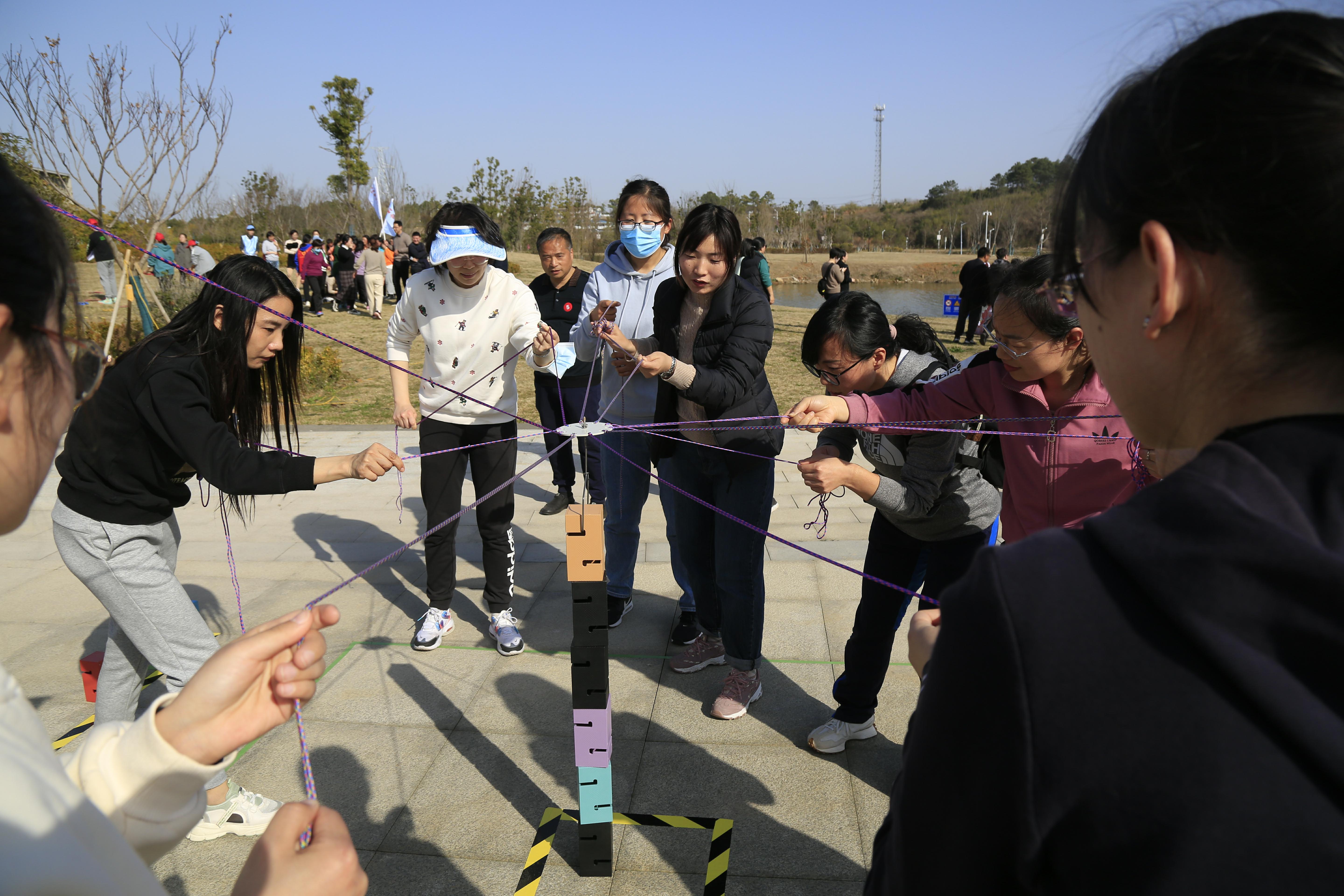 1646808116232346.jpg 朱以忻22.jpg