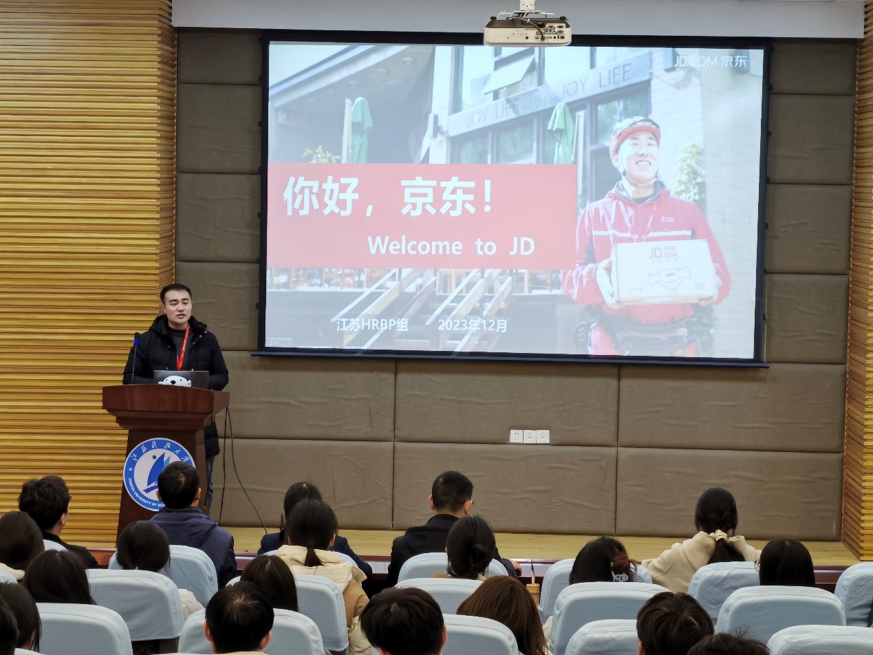 1702017781867734.jpg 1702017781867734.jpg