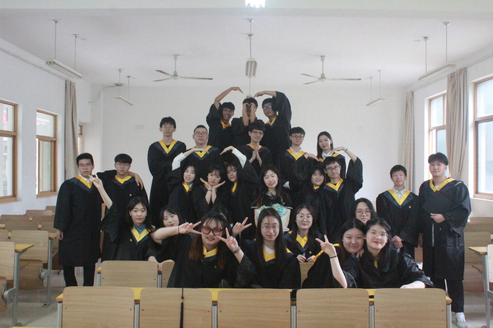 1717121208919675.jpg 1717121208919675.jpg