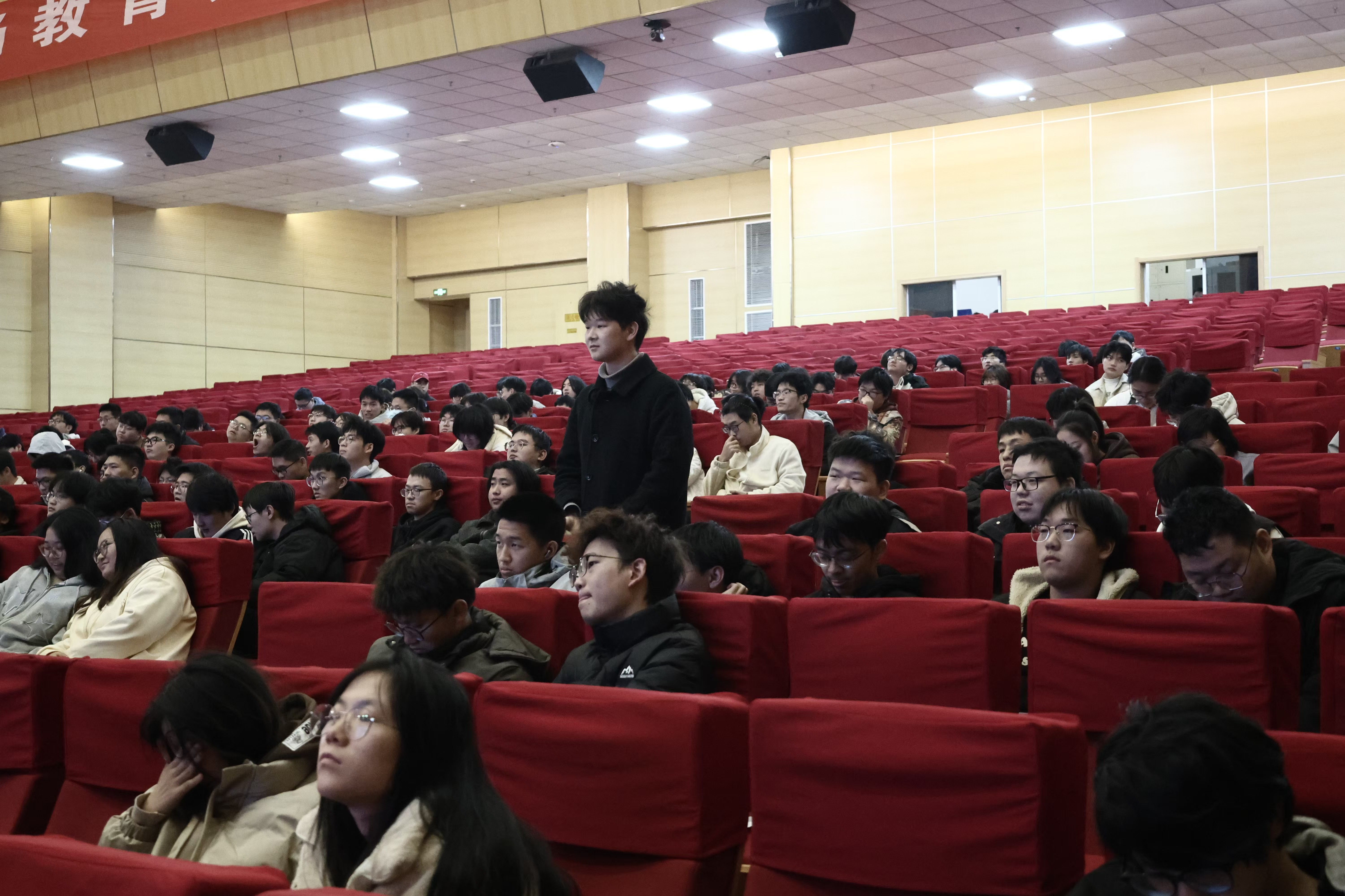 1733362697972525.jpg 1733362697972525.jpg