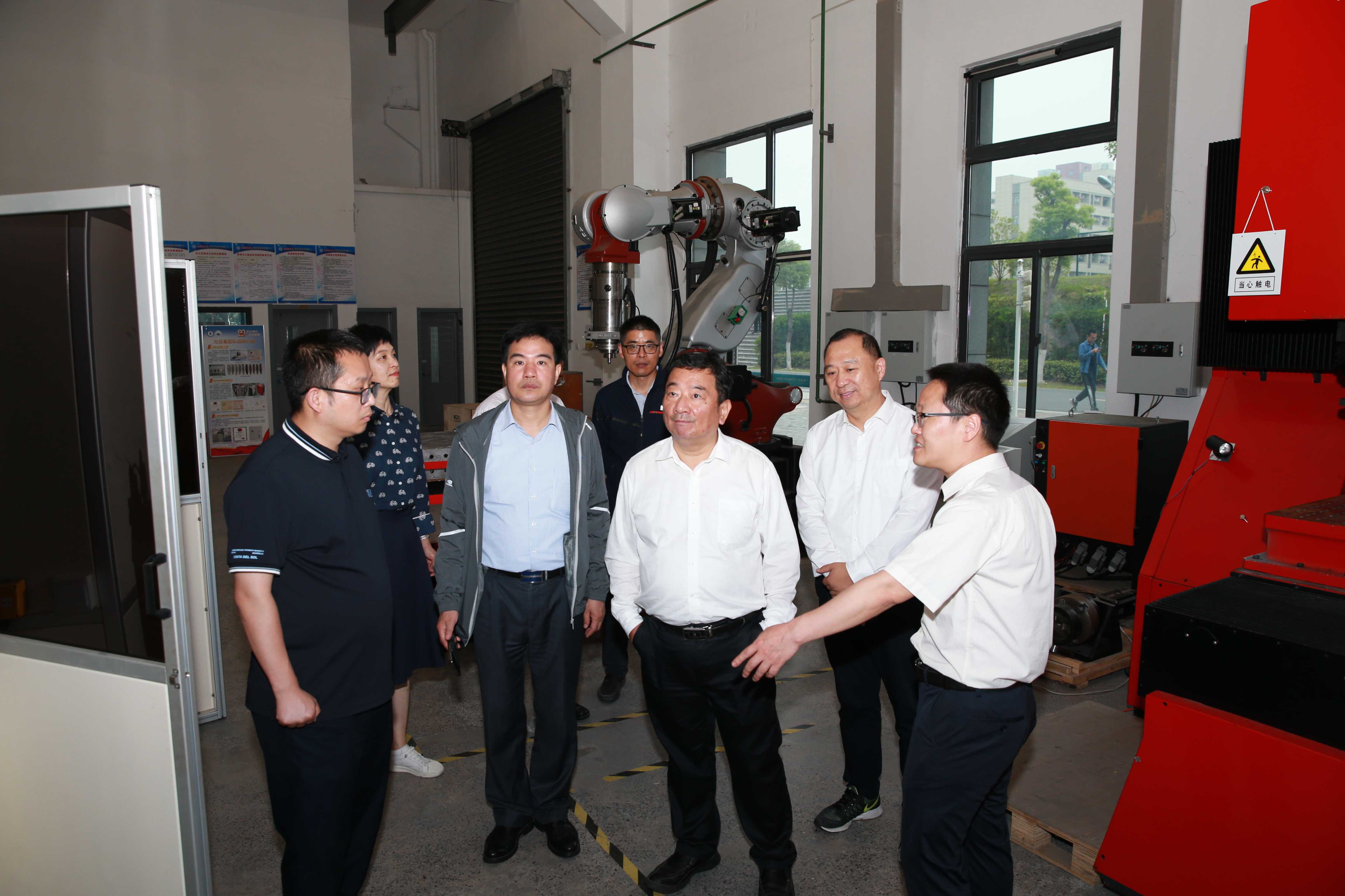 1685519888498698.jpg 255711aa-722e-4fab-b70c-13fe75d2722f.jpg